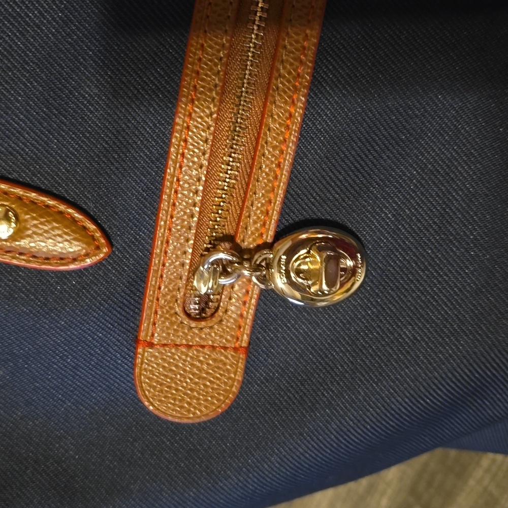Coach Handbag - Picture 3 of 10